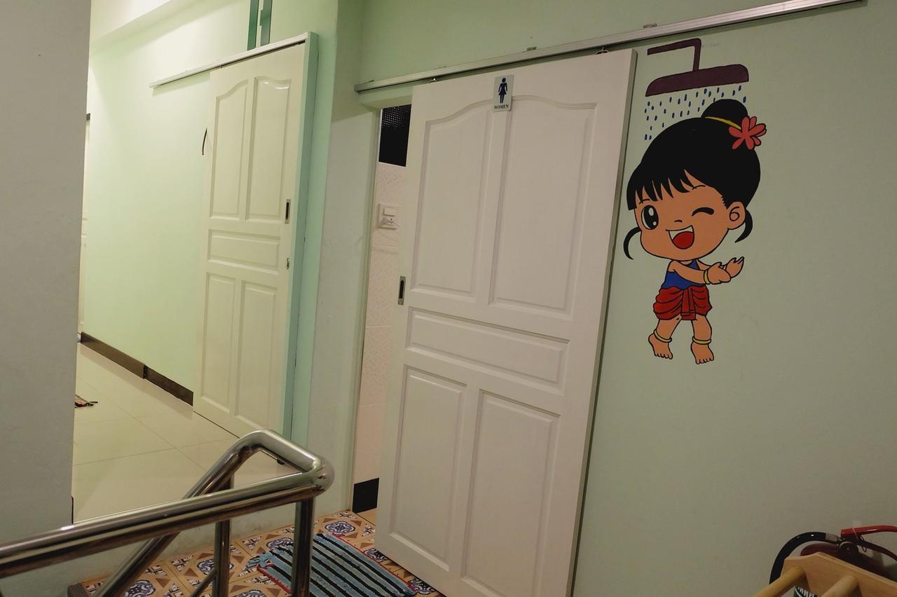 Mahannop Hostel Bangkok Bagian luar foto